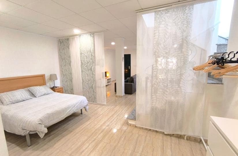 2 soverom Kjedet enebolig til salgs i Ciudad Quesada med svømmebasseng garasje - € 250 000 (Ref: 9529099)