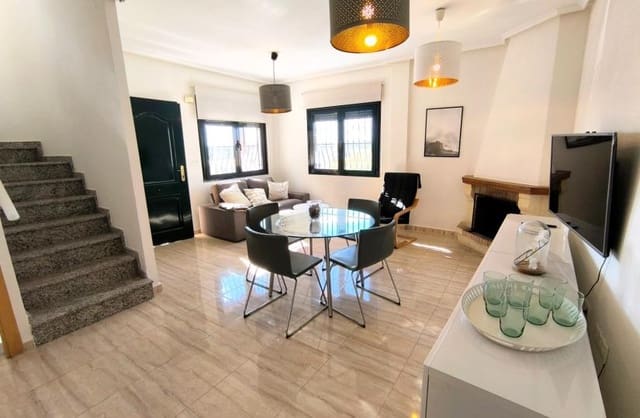 2 soverom Kjedet enebolig til salgs i Ciudad Quesada, Rojales med svømmebasseng garasje - € 250 000 (Ref: 9529099)