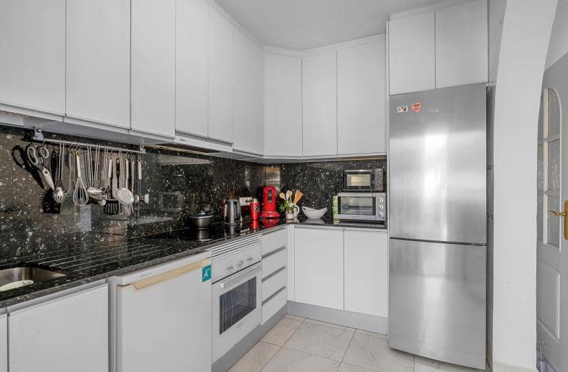 2 slaapkamer Huis te koop in Dona Pepa met zwembad garage - € 189.000 (Ref: 9535307)