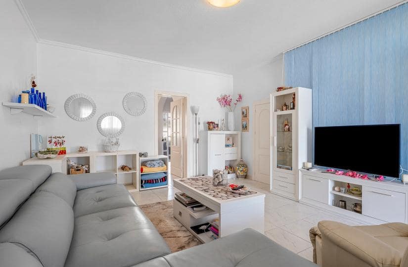 2 slaapkamer Huis te koop in Dona Pepa met zwembad garage - € 189.000 (Ref: 9535307)