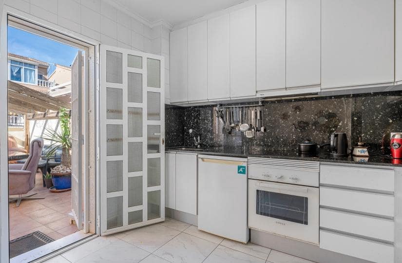 2 slaapkamer Huis te koop in Dona Pepa met zwembad garage - € 189.000 (Ref: 9535307)