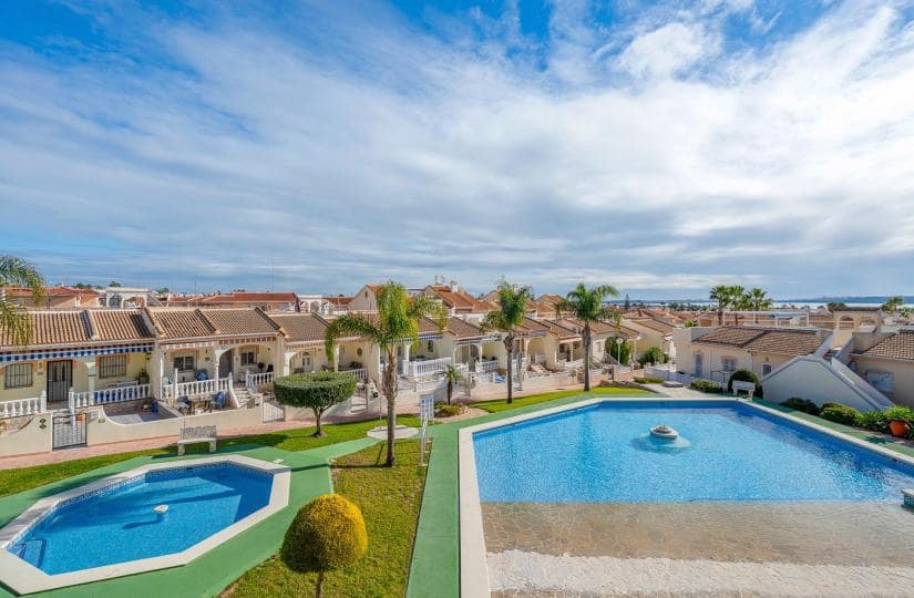 2 slaapkamer Huis te koop in Dona Pepa met zwembad garage - € 189.000 (Ref: 9535307)