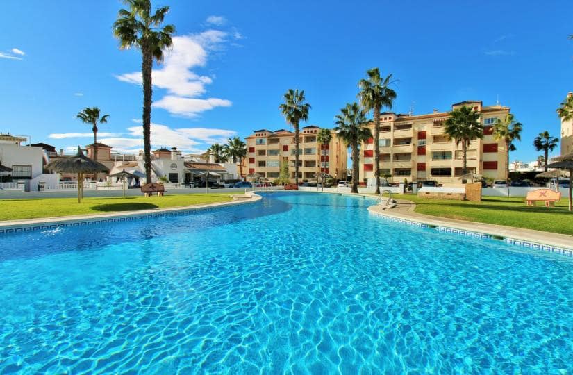 2 sovrum Lägenhet till salu i Playa Flamenca med pool garage - 189 950 € (Ref: 9535383)