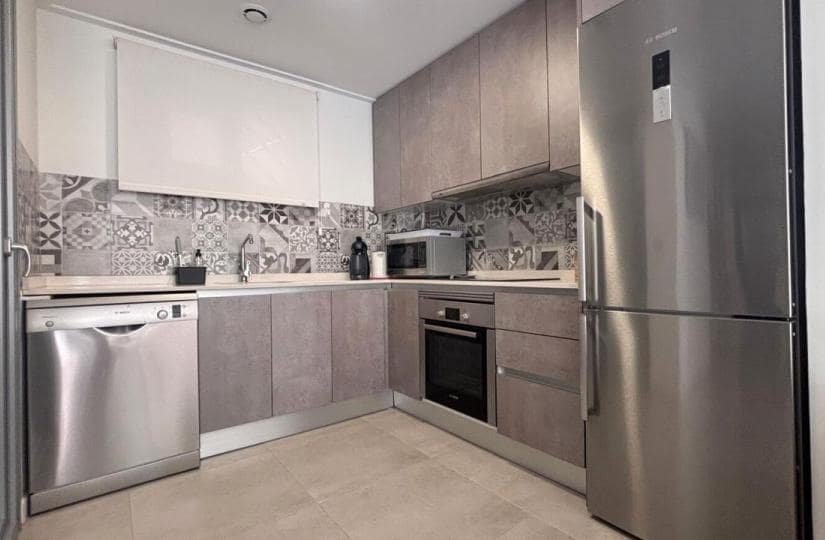 2 soveværelse Lejlighed til salg i La Veleta med swimmingpool garage - € 253.000 (Ref: 9540846)