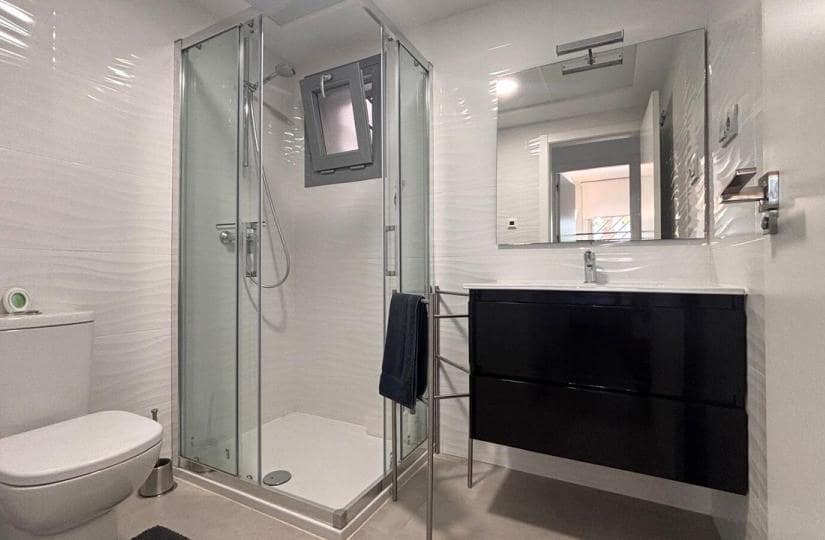 2 soveværelse Lejlighed til salg i La Veleta med swimmingpool garage - € 253.000 (Ref: 9540846)