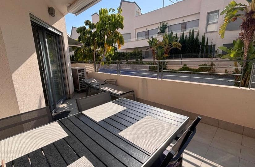 2 soveværelse Lejlighed til salg i La Veleta med swimmingpool garage - € 253.000 (Ref: 9540846)