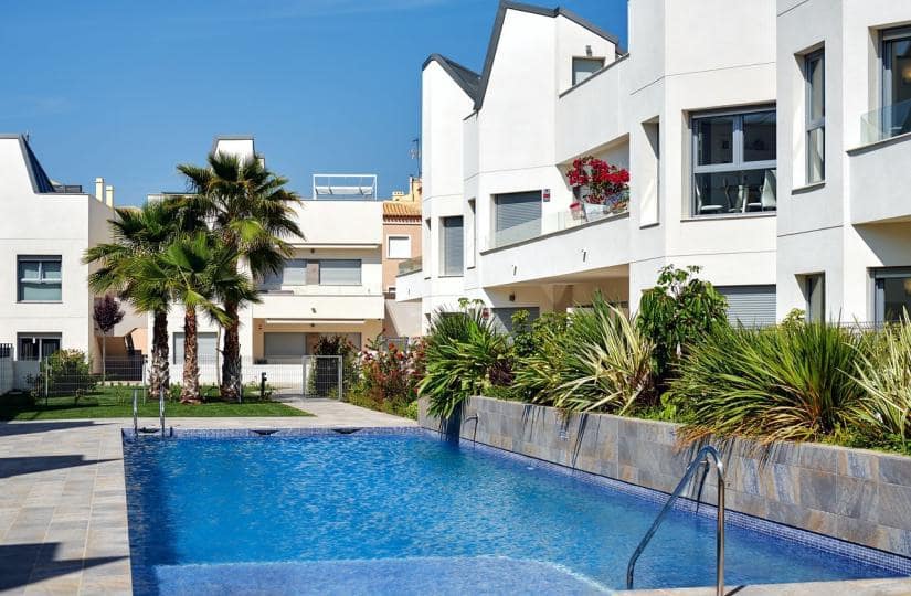 2 soveværelse Lejlighed til salg i La Veleta med swimmingpool garage - € 253.000 (Ref: 9540846)