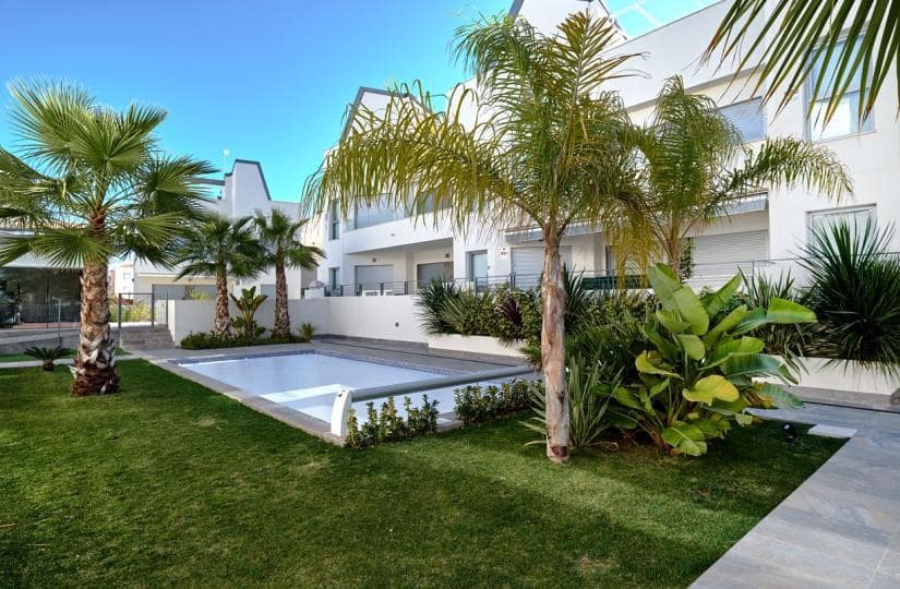 2 soveværelse Lejlighed til salg i La Veleta med swimmingpool garage - € 253.000 (Ref: 9540846)