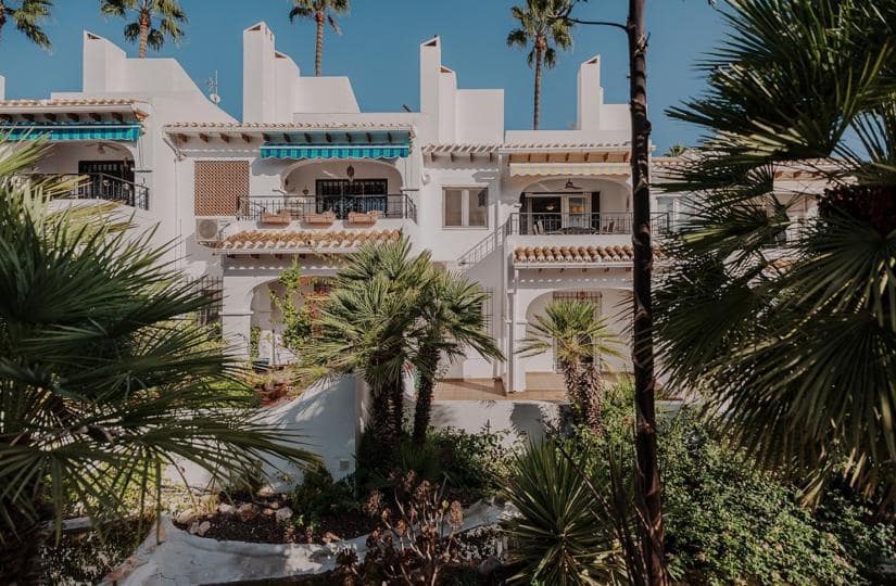 3 slaapkamer Huis te koop in Orihuela Costa met zwembad - € 299.000 (Ref: 9542580)