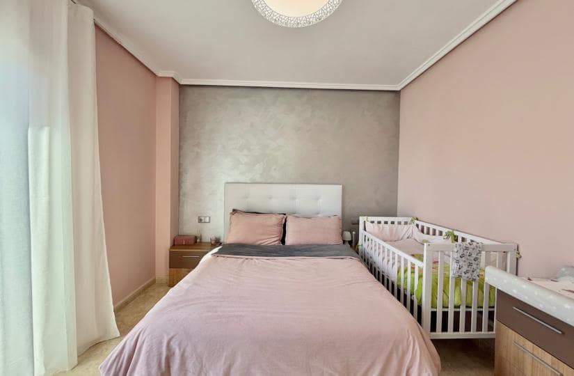 3 makuuhuone Paritalo myytävänä paikassa Dona Pepa mukana uima-altaan - 299 000 € (Ref: 9542725)