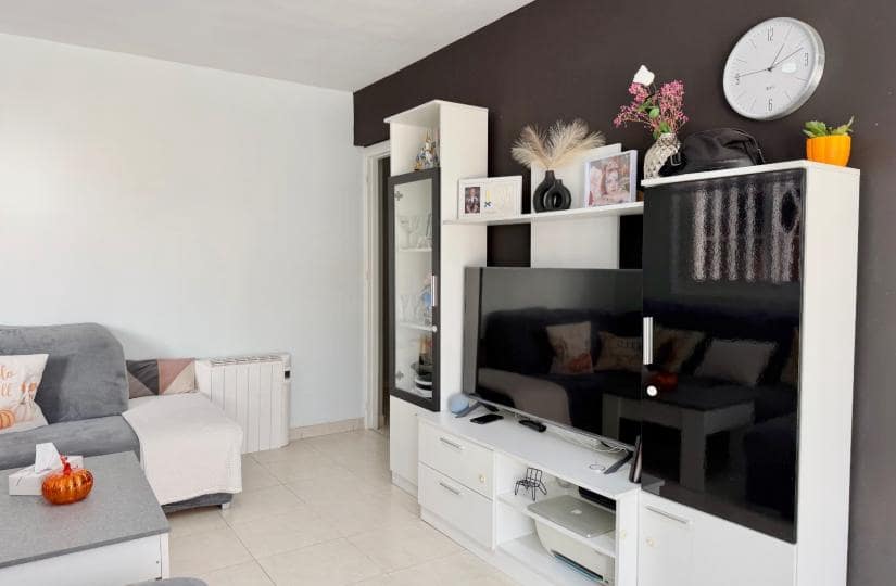 3 makuuhuone Paritalo myytävänä paikassa Dona Pepa mukana uima-altaan - 299 000 € (Ref: 9542725)