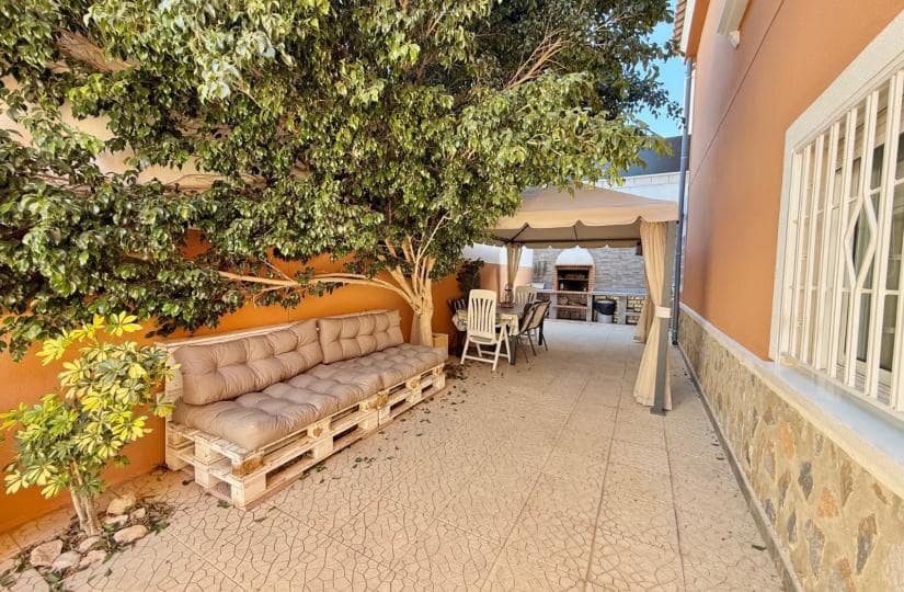 3 makuuhuone Paritalo myytävänä paikassa Dona Pepa mukana uima-altaan - 299 000 € (Ref: 9542725)