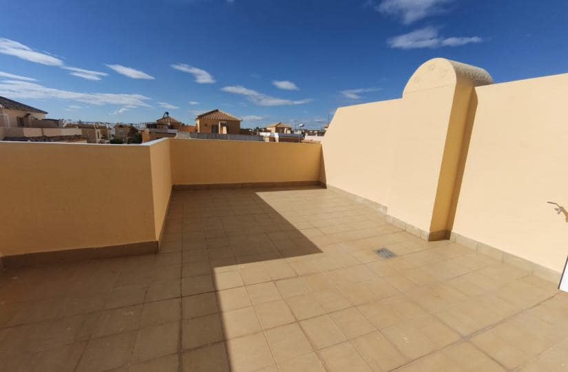 3 slaapkamer Halfvrijstaande villa te koop in Ciudad Quesada met zwembad garage - € 289.000 (Ref: 9550337)