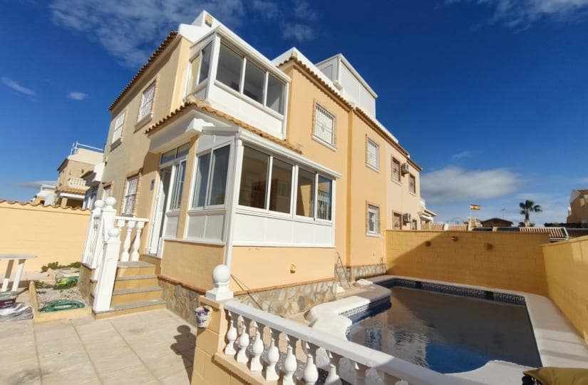 3 slaapkamer Halfvrijstaande villa te koop in Ciudad Quesada met zwembad garage - € 289.000 (Ref: 9550337)