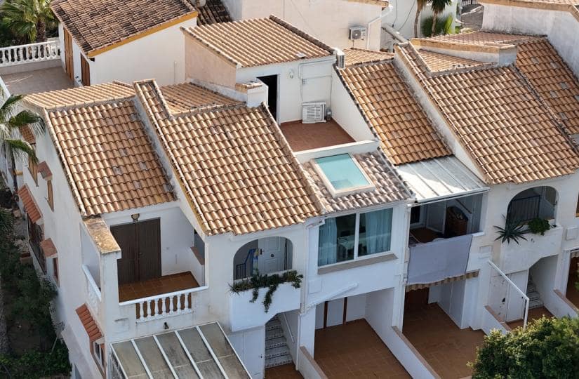 2 soveværelse Lejlighed til salg i La Mata med swimmingpool garage - € 159.000 (Ref: 9550522)