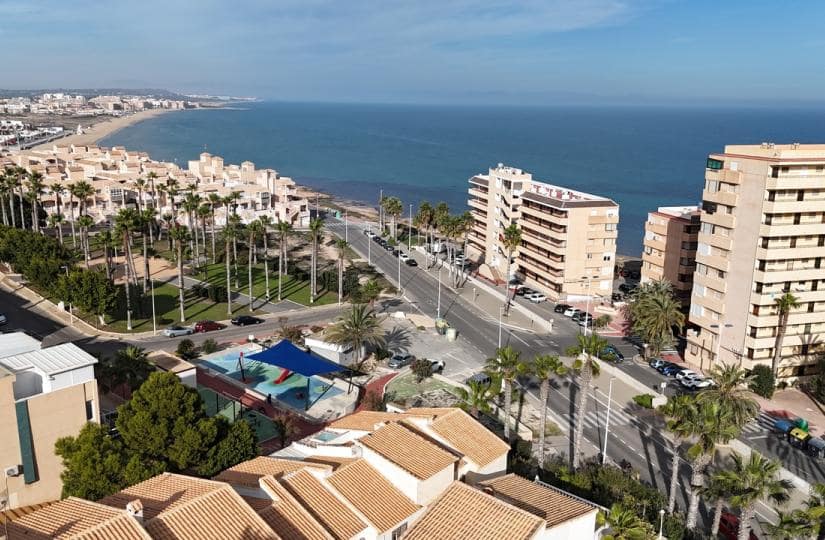 2 soveværelse Lejlighed til salg i La Mata med swimmingpool garage - € 159.000 (Ref: 9550522)