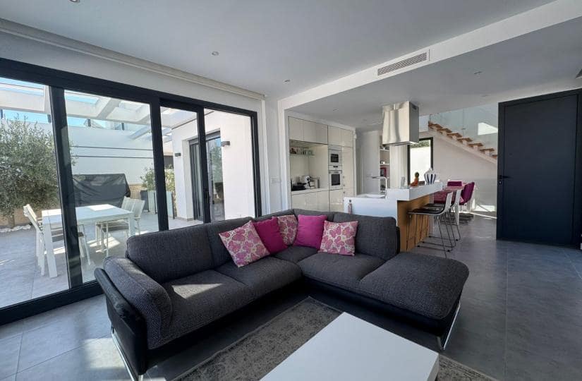 4 soverom Villa til salgs i Pueblo Lucero med svømmebasseng - € 499 077 (Ref: 9576238)