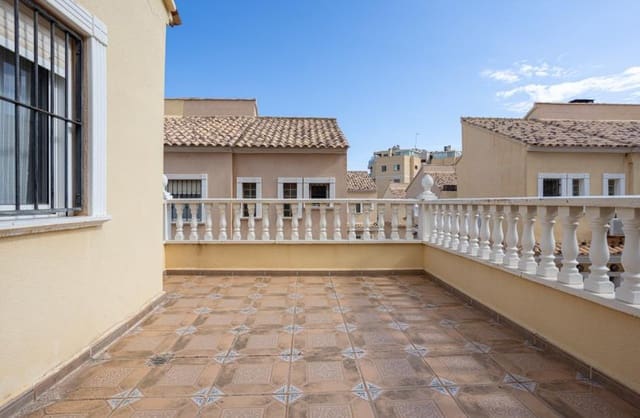 2 slaapkamer Halfvrijstaande villa te koop in El Moncayo - El Pòrtic, Guardamar del Segura met zwembad garage - € 299.900 (Ref: 9638873)