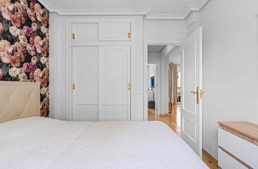 2 makuuhuone Huoneisto myytävänä paikassa Orihuela Costa mukana uima-altaan - 179 000 € (Ref: 9639787)