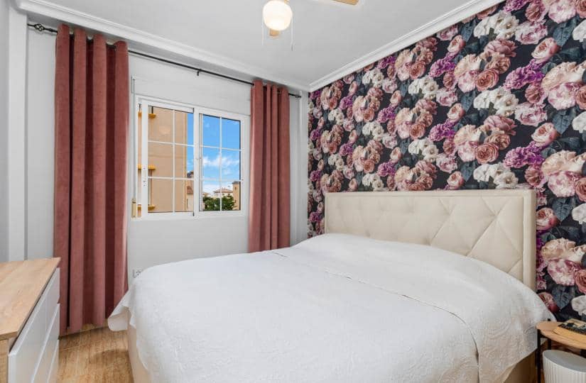 2 makuuhuone Huoneisto myytävänä paikassa Orihuela Costa mukana uima-altaan - 179 000 € (Ref: 9639787)