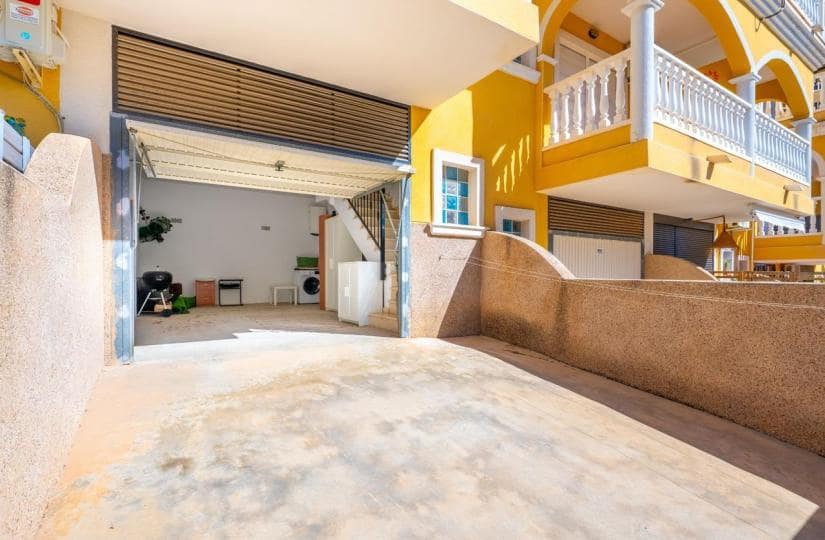 2 soveværelse Byhus til salg i Algorfa med swimmingpool garage - € 155.000 (Ref: 9639790)