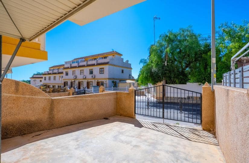 2 soveværelse Byhus til salg i Algorfa med swimmingpool garage - € 155.000 (Ref: 9639790)