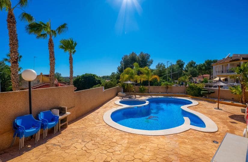 2 soveværelse Byhus til salg i Algorfa med swimmingpool garage - € 155.000 (Ref: 9639790)