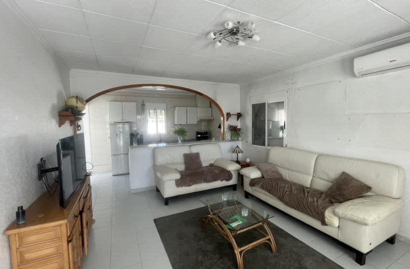 3 makuuhuone Huvila myytävänä paikassa Torrevieja mukana 
autotalli - 268 000 € (Ref: 9639793)