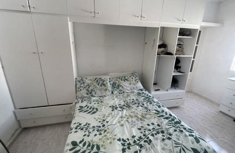 3 makuuhuone Huvila myytävänä paikassa Torrevieja mukana 
autotalli - 268 000 € (Ref: 9639793)