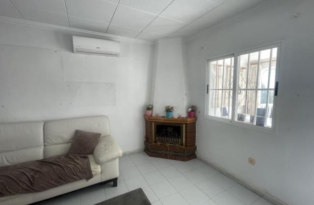 3 makuuhuone Huvila myytävänä paikassa El Chaparral, Torrevieja mukana 
autotalli - 268 000 € (Ref: 9639793)