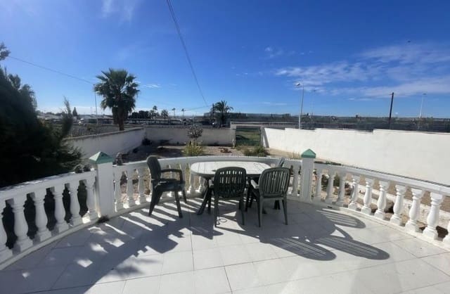 3 makuuhuone Huvila myytävänä paikassa El Chaparral, Torrevieja mukana 
autotalli - 268 000 € (Ref: 9639793)