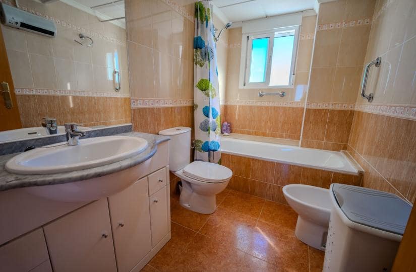 2 soveværelse Lejlighed til salg i Guardamar del Segura med swimmingpool garage - € 169.950 (Ref: 9639798)