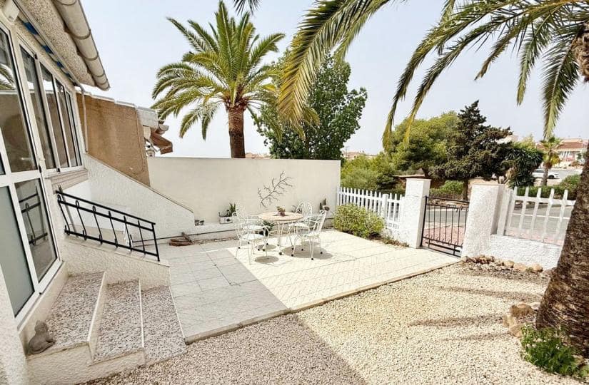 1 makuuhuone Bungalow myytävänä paikassa Ciudad Quesada mukana 
autotalli - 124 900 € (Ref: 9639799)