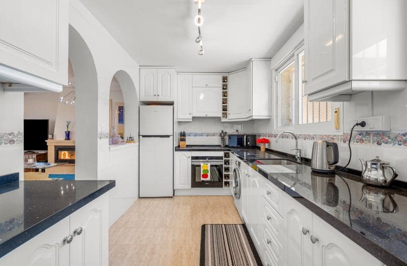 4 soveværelse Villa til salg i Algorfa med swimmingpool garage - € 585.000 (Ref: 9639801)