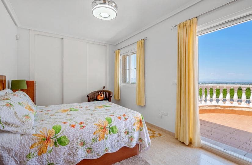 4 soveværelse Villa til salg i Algorfa med swimmingpool garage - € 585.000 (Ref: 9639801)