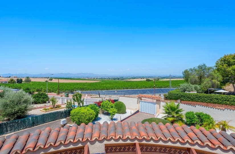 4 soveværelse Villa til salg i Algorfa med swimmingpool garage - € 585.000 (Ref: 9639801)