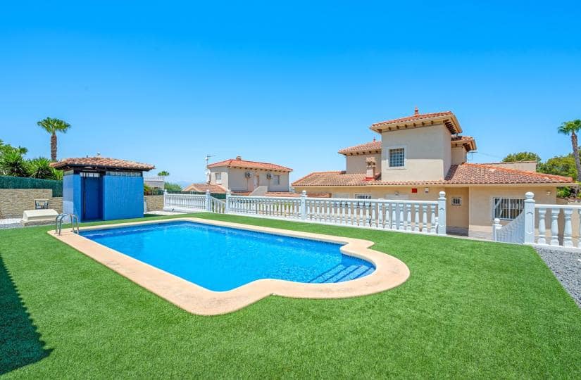 4 soveværelse Villa til salg i Algorfa med swimmingpool garage - € 585.000 (Ref: 9639801)