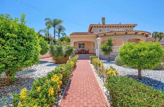 4 sypialnia Willa na sprzedaż w Algorfa z basenem garażem - 585 000 € (Ref: 9639801)