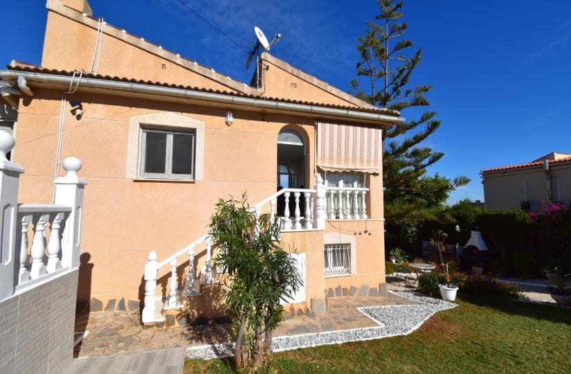 4 chambre Villa/Maison Semi-Mitoyenne à vendre à Los Balcones avec piscine garage - 435 000 € (Ref: 9639804)