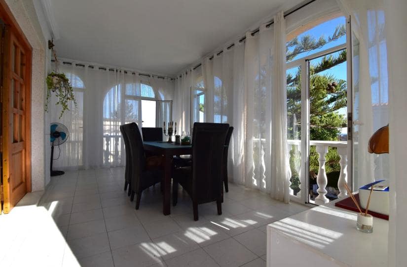 4 chambre Villa/Maison Semi-Mitoyenne à vendre à Los Balcones avec piscine garage - 435 000 € (Ref: 9639804)