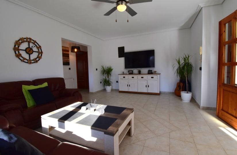 4 chambre Villa/Maison Semi-Mitoyenne à vendre à Los Balcones avec piscine garage - 435 000 € (Ref: 9639804)