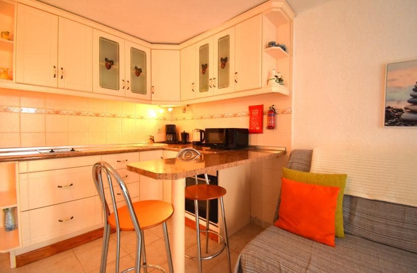 4 chambre Villa/Maison Semi-Mitoyenne à vendre à Los Balcones avec piscine garage - 435 000 € (Ref: 9639804)