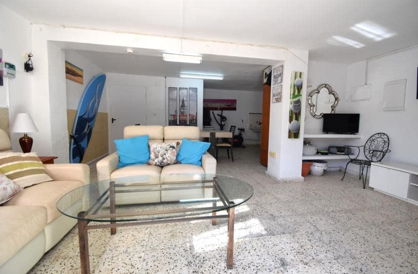 4 chambre Villa/Maison Semi-Mitoyenne à vendre à Los Balcones avec piscine garage - 435 000 € (Ref: 9639804)