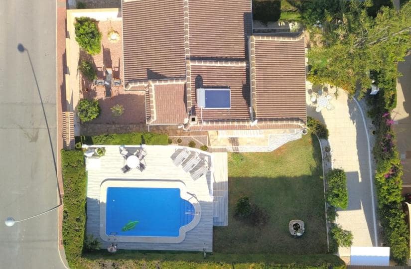 4 chambre Villa/Maison Semi-Mitoyenne à vendre à Los Balcones avec piscine garage - 435 000 € (Ref: 9639804)