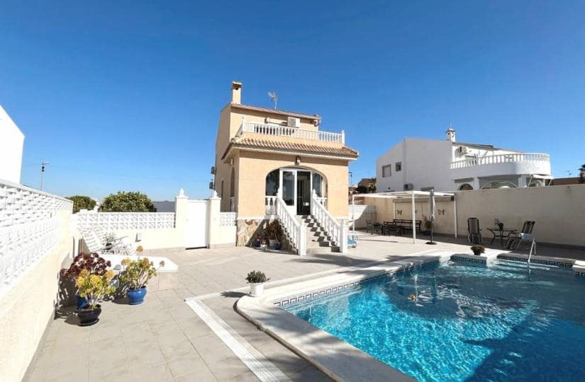 3 bedroom Villa for sale in Monte Azul with pool garage - € 435,000 (Ref: 9639805)