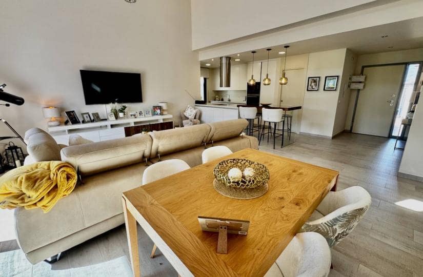 3 sypialnia Willa na sprzedaż w Algorfa z basenem garażem - 595 000 € (Ref: 9639814)