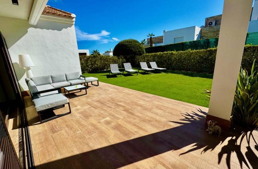 3 sypialnia Willa na sprzedaż w Algorfa z basenem garażem - 595 000 € (Ref: 9639814)