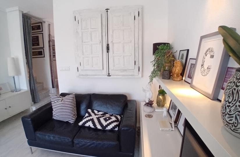 Casa de 2 habitaciones en Algorfa en venta con piscina garaje - 285.000 € (Ref: 9639815)