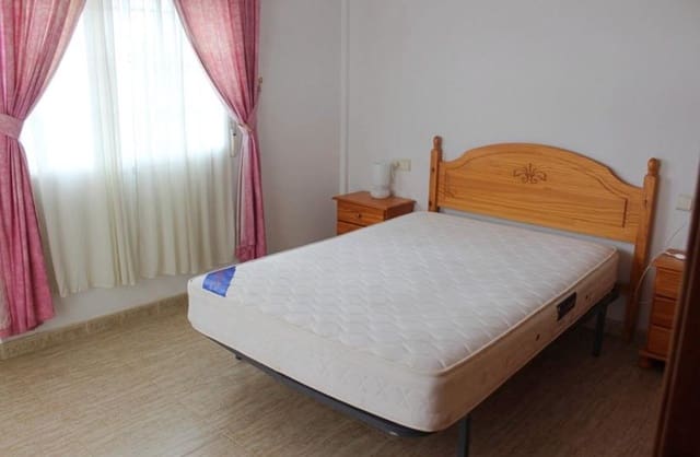 3 soveværelse Semi-Rækkehus til salg i Algorfa med swimmingpool - € 249.995 (Ref: 9644556)