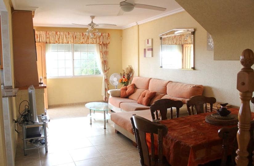 3 soveværelse Semi-Rækkehus til salg i Algorfa med swimmingpool - € 249.995 (Ref: 9644556)